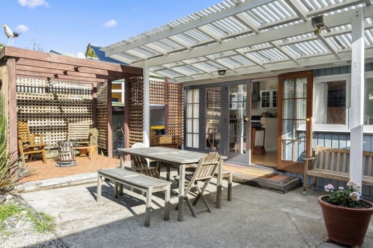 Photo of property in 11 Brook Street, The Brook, Nelson, 7010