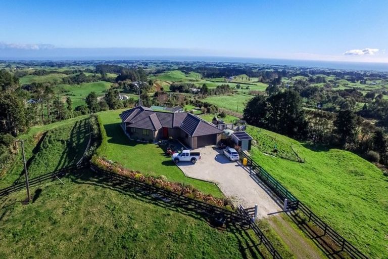 Photo of property in 663 Upper Pitone Road, Pitone, New Plymouth, 4374