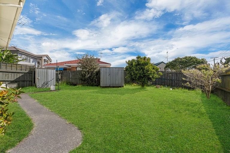 Photo of property in 21 Kautami Avenue, Papatoetoe, Auckland, 2025
