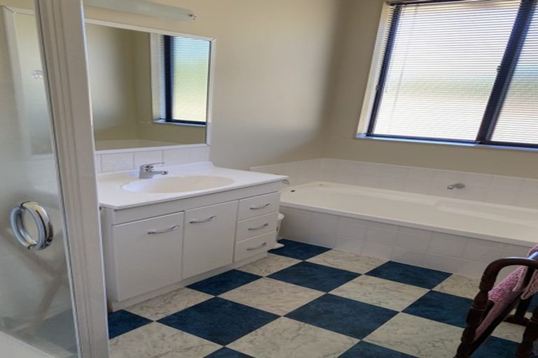 Photo of property in 25 Fuchsia Avenue, Pukete, Hamilton, 3200