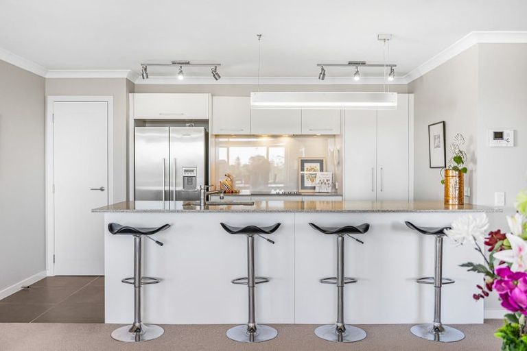 Photo of property in 72 Landmark Terrace, Orewa, 0931