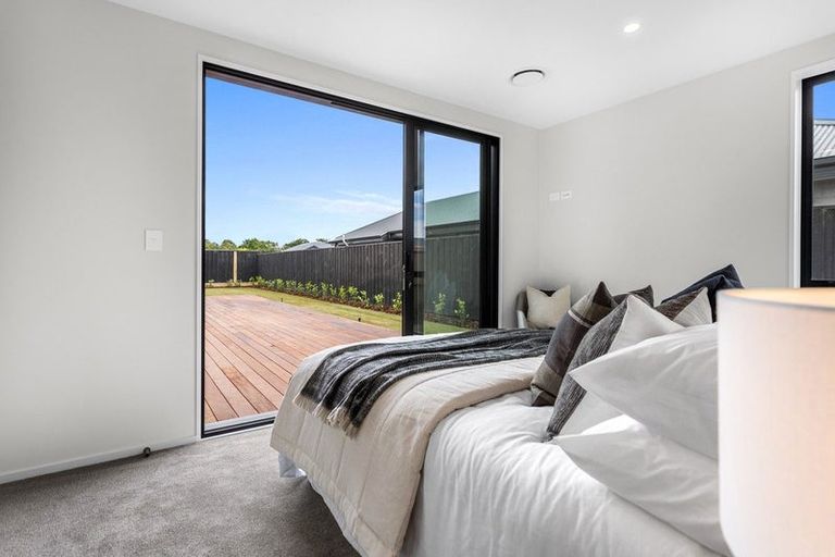 Photo of property in 11 Homestead Drive, Rangiora, 7400