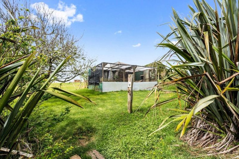 Photo of property in 105 Gorge Road, Maungaturoto, 0520