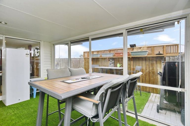 Photo of property in 26 Solander Road, Pegasus, 7612