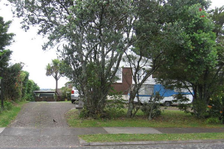 Photo of property in 16 Downsview Road, Pakuranga Heights, Auckland, 2010