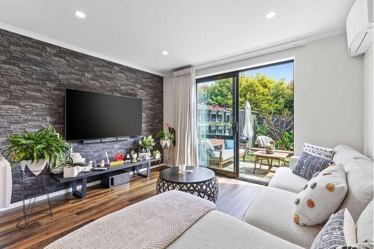 Photo of property in 36 Wharara Lane, Massey, Auckland, 0614
