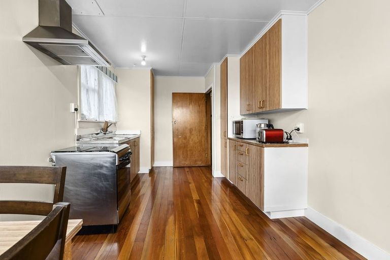 Photo of property in 7 Granby Place, Westown, New Plymouth, 4310