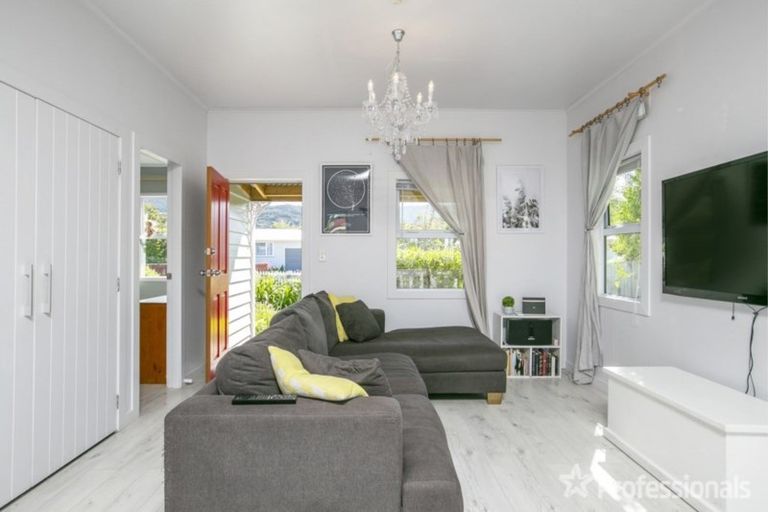 Photo of property in 23 Lyon Street, Featherston, 5710