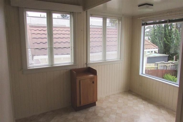 Photo of property in 58 Alberta Street, Point Chevalier, Auckland, 1022