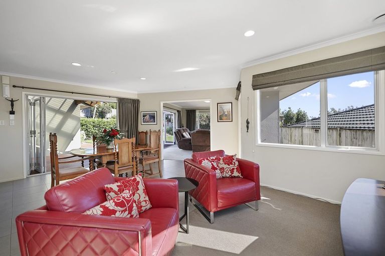 Photo of property in 71 Karamea Street, Whalers Gate, New Plymouth, 4310