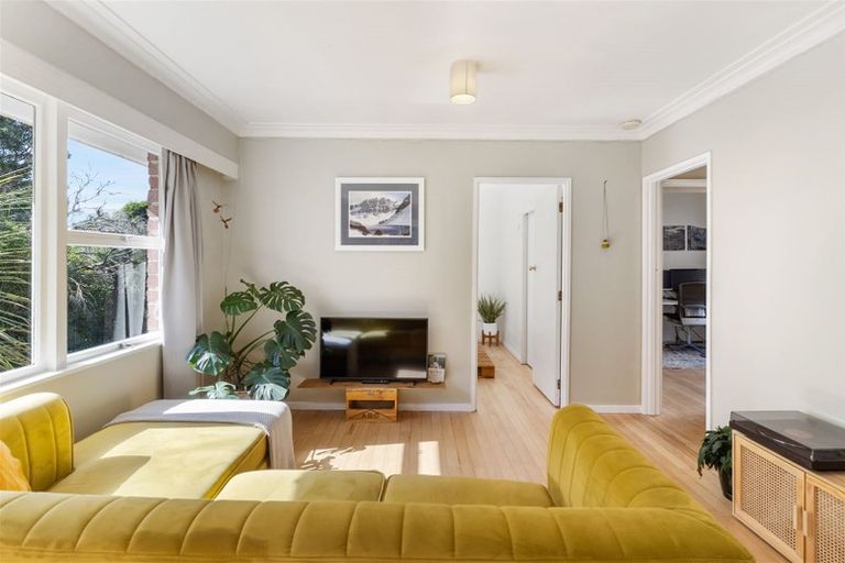 Photo of property in 3/6 Kororo Street, Northcote, Auckland, 0627