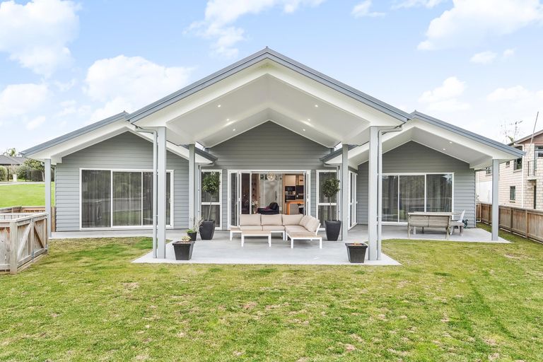 Photo of property in 27 Holmwood Park Drive, Morrinsville, 3300