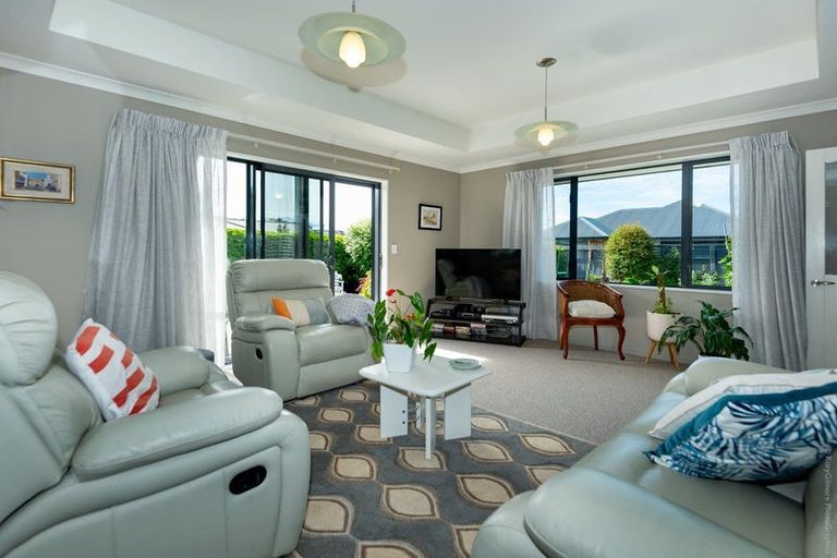 Photo of property in 7 Fredrica Lane, Heathcote Valley, Christchurch, 8022