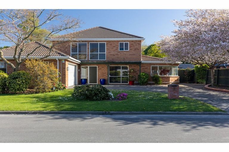 Photo of property in 8 Parkham Drive, Burnside, Christchurch, 8053