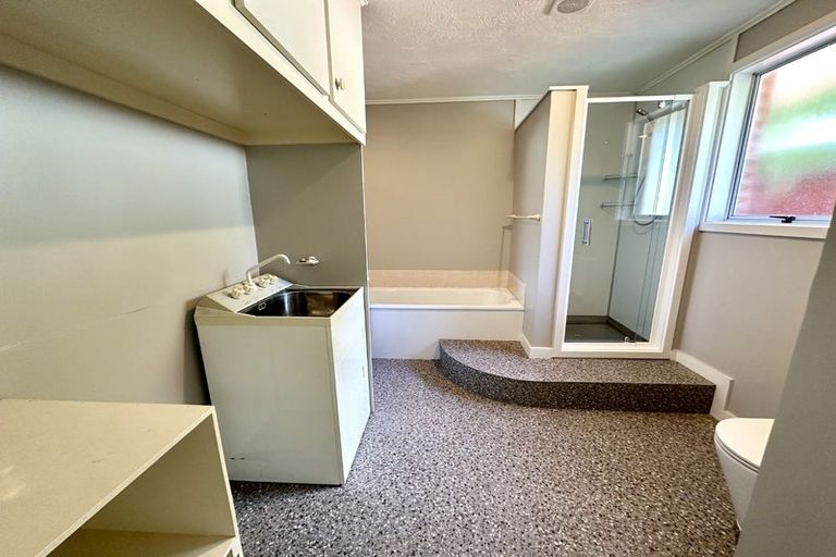 Photo of property in 9 Hamilton Street, Strathern, Invercargill, 9812