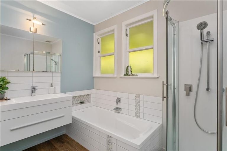 Photo of property in 13b Leinster Avenue, Raumati South, Paraparaumu, 5032