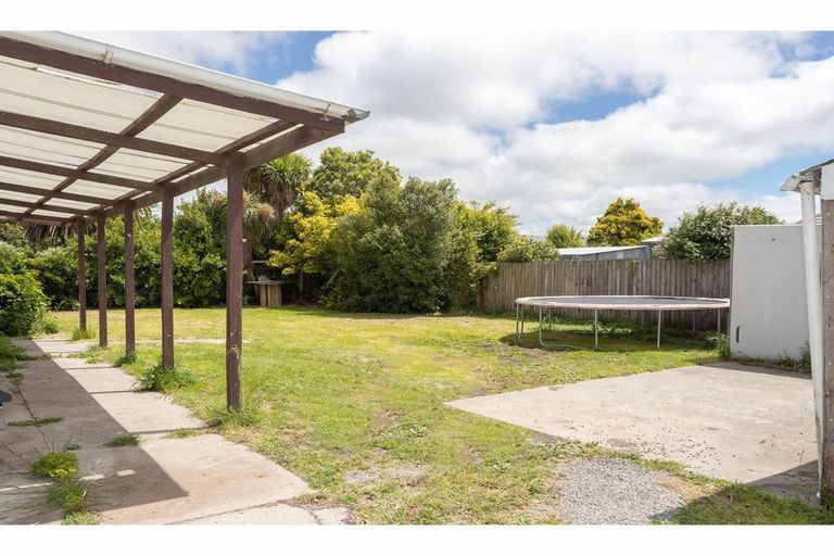 Photo of property in 1/117 Foremans Road, Islington, Christchurch, 8042