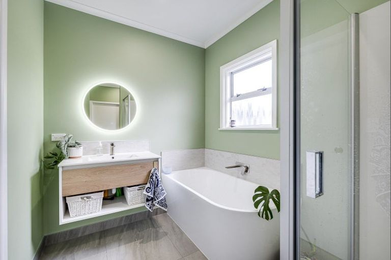 Photo of property in 48 Exeter Crescent, Pirimai, Napier, 4112