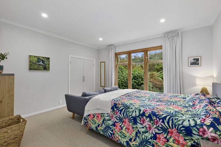Photo of property in 124 Kamahi Street, Stokes Valley, Lower Hutt, 5019