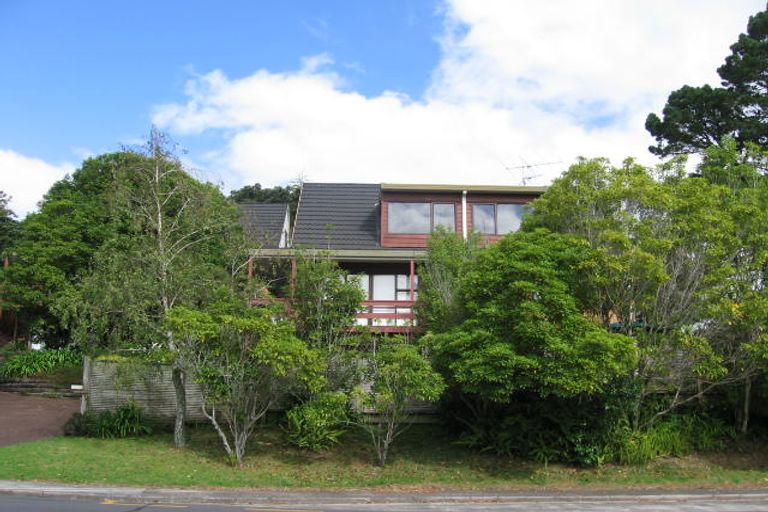Photo of property in 1/84a Avonleigh Road, Green Bay, Auckland, 0604