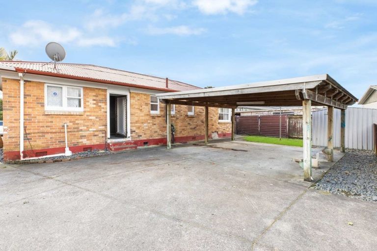 Photo of property in 8 Rollerson Street, Papakura, 2110