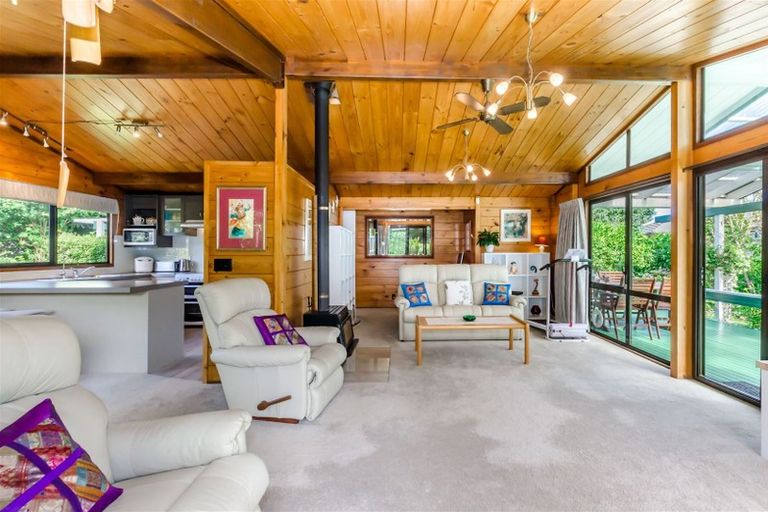 Photo of property in 26 Sunshine Avenue, Paraparaumu, 5032