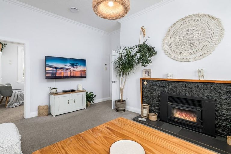 Photo of property in 15 Herbert Street, Waimate, 7924