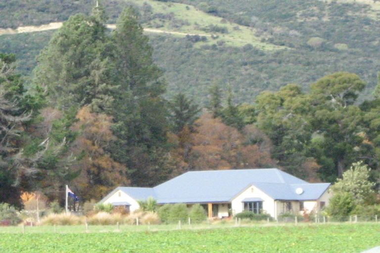 Photo of property in 28 Cemetery Road, Tapanui, 9587