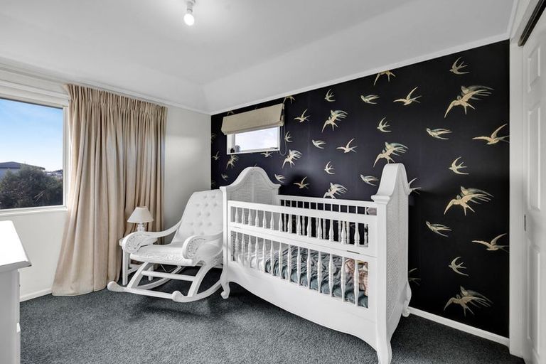 Photo of property in 6 Edna Wills Place, Hawera, 4610