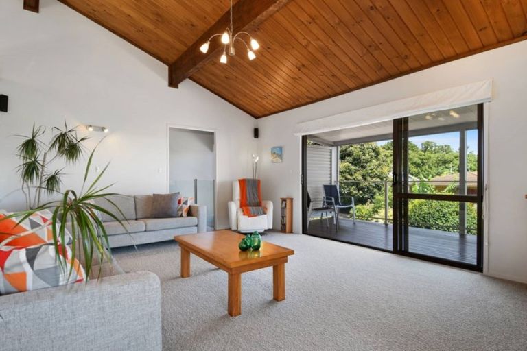 Photo of property in 2 Gellibrand Place, Omokoroa, 3114