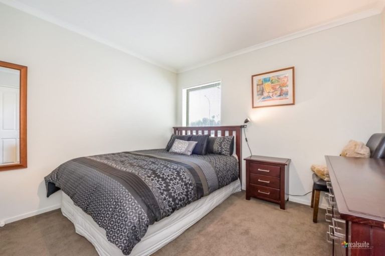 Photo of property in 63 Percy Kinsman Crescent, Riverstone Terraces, Upper Hutt, 5018
