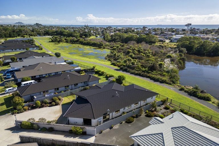 Photo of property in 38 Drabble Crescent, Papamoa Beach, Papamoa, 3118
