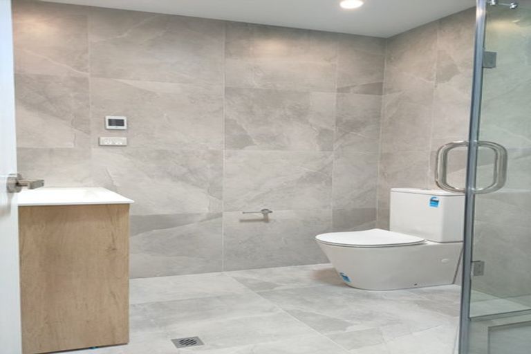 Photo of property in 5/21 Humphrey Kemp Avenue, Henderson, Auckland, 0612