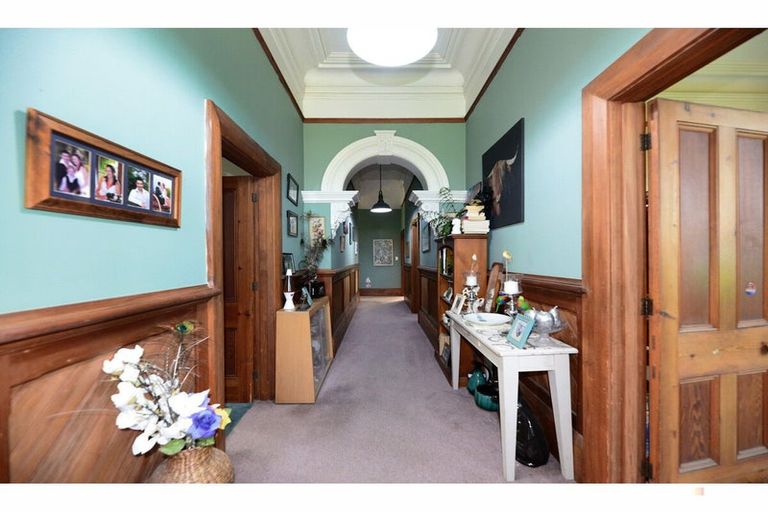 Photo of property in 66 Timaru Road, Waimate, 7924