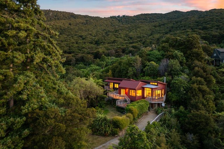 Photo of property in 542 Moetapu Bay Road, Moetapu Bay, Picton, 7282