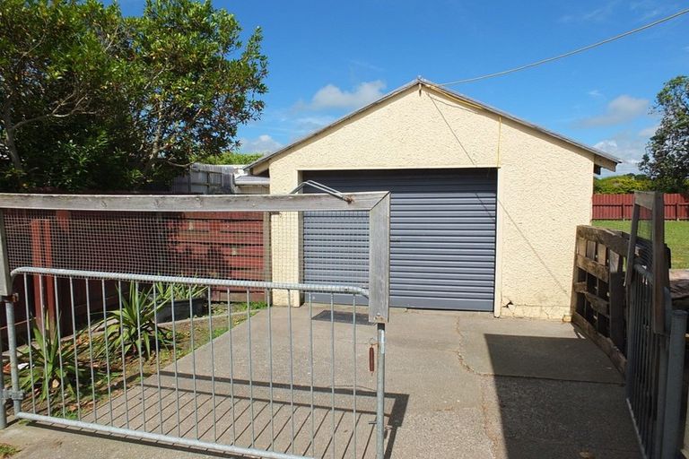 Photo of property in 11 Gladstone Street, Foxton, 4814