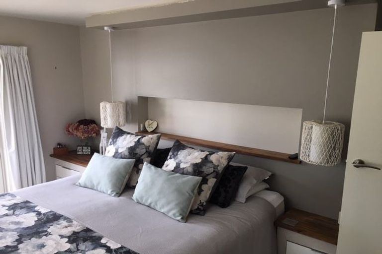 Photo of property in 90 Gilberthorpes Road, Hei Hei, Christchurch, 8042