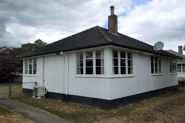 Photo of property in 3 Upham Terrace, Roslyn, Palmerston North, 4414