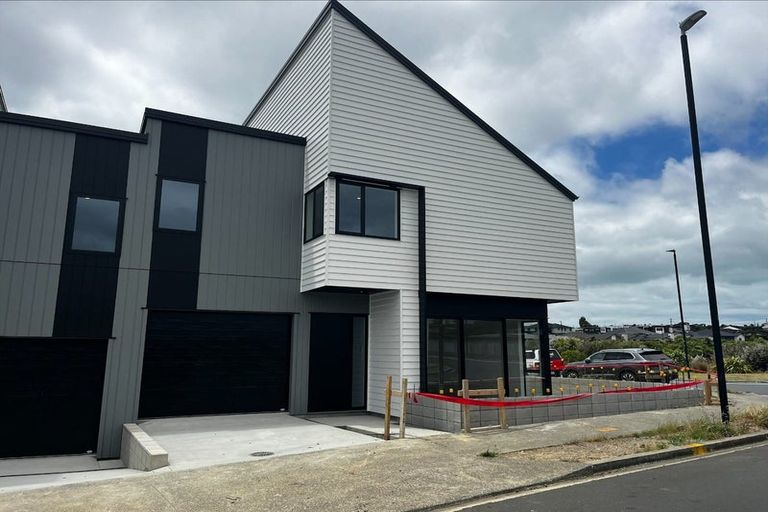 Photo of property in 44 Kahawairahi Drive, Beachlands, Auckland, 2018