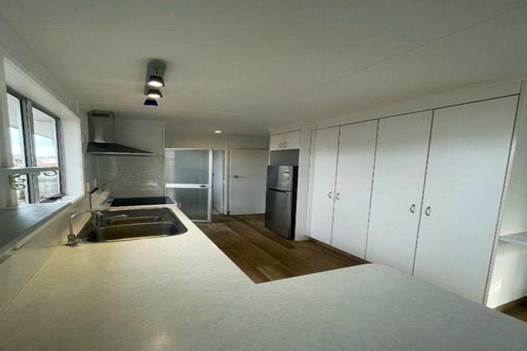 Photo of property in 215 Parklands Avenue, Bell Block, New Plymouth, 4312