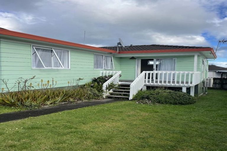Photo of property in 2/14 Silver Creek Road, Weymouth, Auckland, 2103