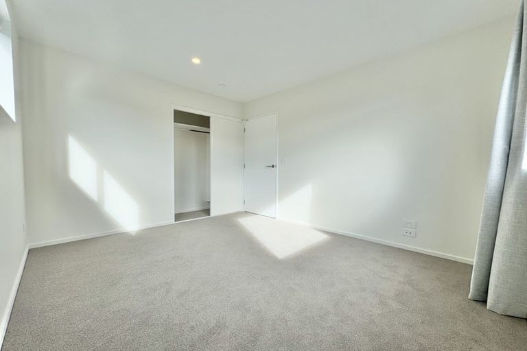 Photo of property in 11 Clementine Lane, Mount Pleasant, Christchurch, 8081