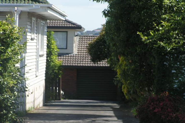 Photo of property in 2/124 Forrest Hill Road, Forrest Hill, Auckland, 0620