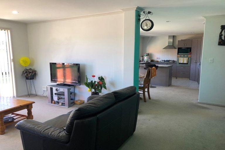 Photo of property in 111 Doncaster Drive, Papamoa Beach, Papamoa, 3118
