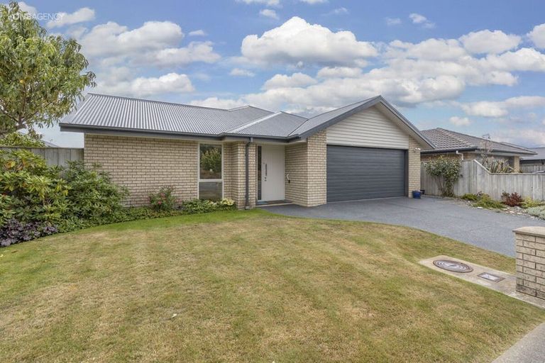 Photo of property in 12 Hakatere Road, Pegasus, 7612