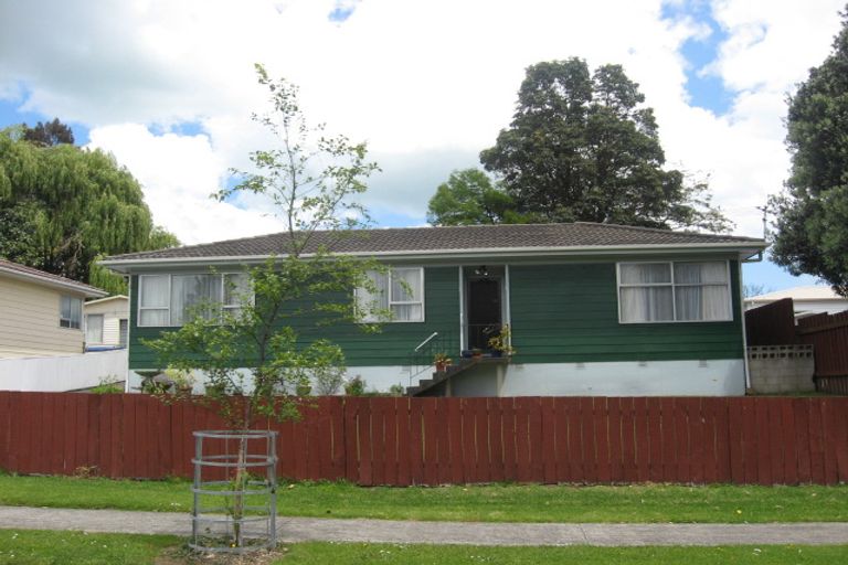 Photo of property in 3 Smedley Street, Manurewa, Auckland, 2102
