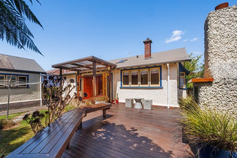 Photo of property in 18 Miro Street, Takaro, Palmerston North, 4410