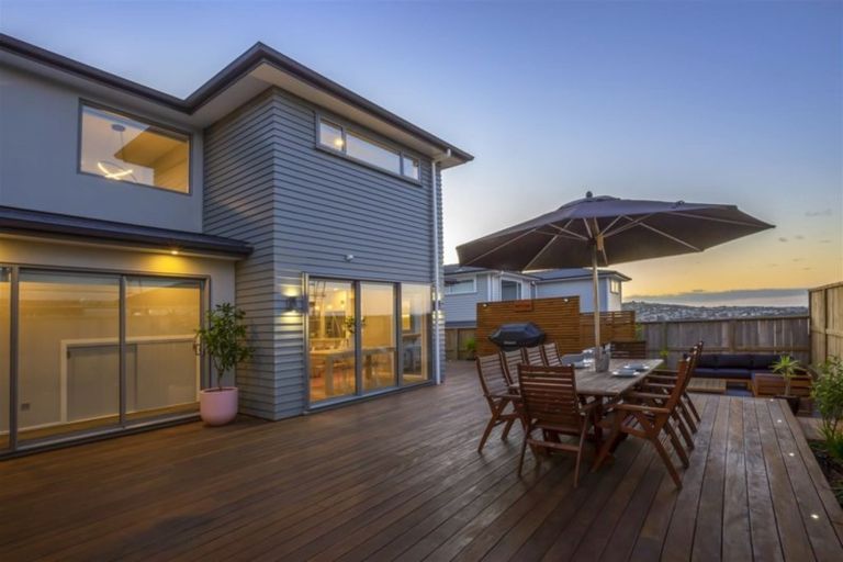 Photo of property in 29 Ken Douglas Drive, Aotea, Porirua, 5024