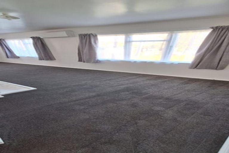 Photo of property in 34-40 Farnham Avenue, Highbury, Palmerston North, 4412