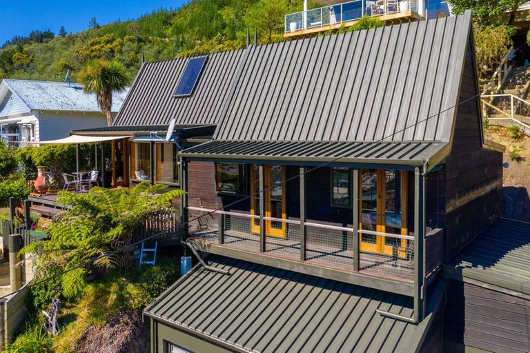 Photo of property in 3a Milton Terrace, Picton, 7220